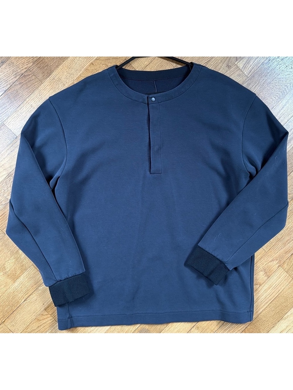 XL - Men - Lululemon Black Pullover Henley Sweatshirt